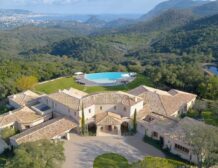 Fréjus luxury estate with tennis court