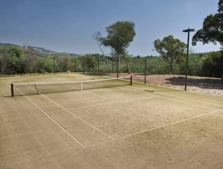 Fréjus luxury estate with tennis court