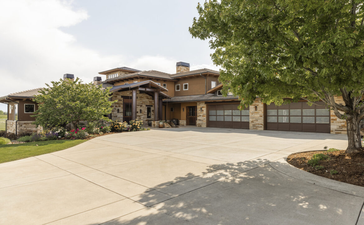 Colorado luxury estate with tennis court and barn