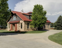 Colorado luxury estate with tennis court and barn