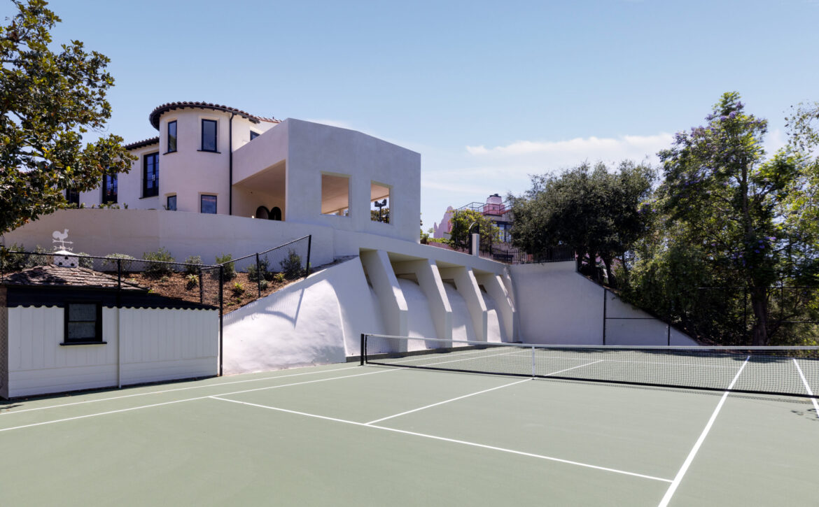 Discover Los Feliz Tennis Villa