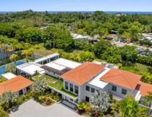 Villa Avenza Dorado Tennis