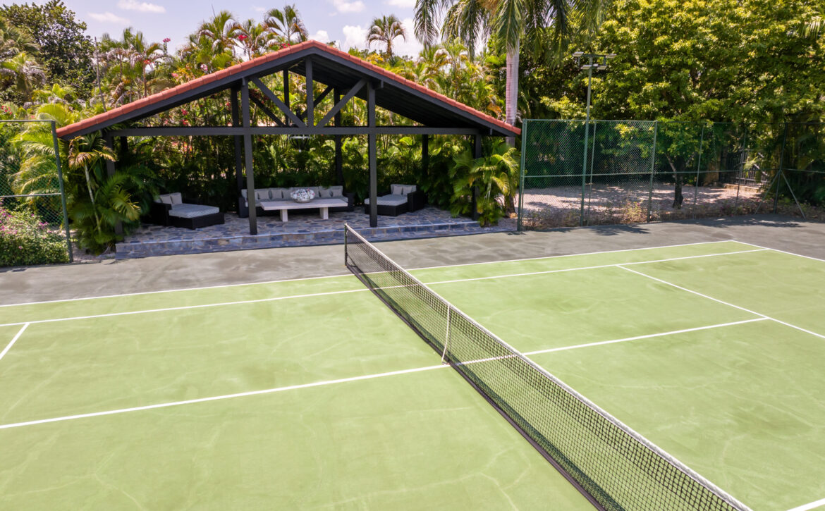 The Tennis Villa in Cabrera