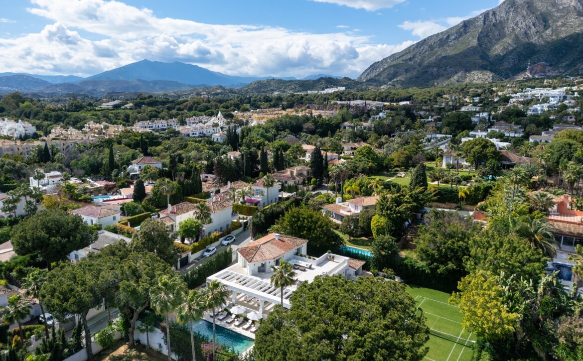 Grass Tennis Villa Marbella